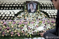 [사진] 고(故) 구하라 빈소 조문 가능... 장례는 비공개