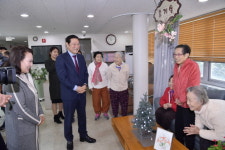 이용섭 광주시장, 노인생활시설 민생현장 점검