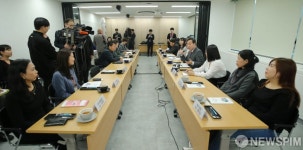 [사진] 중구건강가정다문화가족지원센터 방문한 이낙연 총리