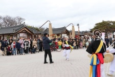 경주시, 포근한 설 연휴 관광객으로 활기 넘쳐