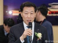 인사말하는 정창시 (주)에스코 대표