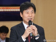 인사말하는 배명호 코원에너지서비스(주) 대표