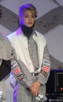 아이즈의 드럼 담당 아이즈 우수