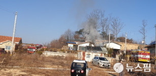 옥천군 동이면 주택 화재…태양광 인버터 접촉 불량 추정