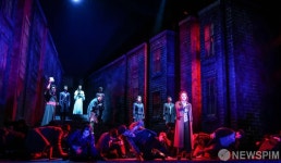 뮤지컬로 돌아온 셜록 홈즈