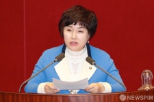 공직선거법 일부개정법률안 제안설명 하는 전혜숙 의원