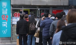 실시간 마스크 재고 파악과 판매시간 통일로 더 쉽게 구매 가능