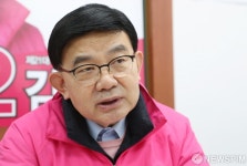 [총선 GO!] 마포을 삼수생 김성동 성산역 신설·대형쇼핑몰 입점 추진