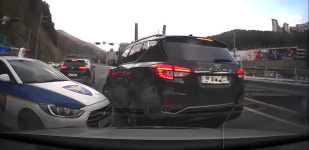 아버지가 무면허 차량운행 아들 신고...50km 추격 끝에 검거