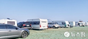 황금연휴 첫날 경북 동해안 곳곳 코로나 불안 속 행락객 초만원