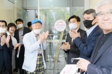 세종시, 착한 임대인 격려행사...착한 상생가게 표식도 부착