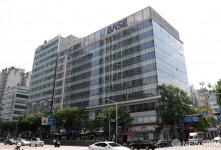 부천 유베이스 콜센터 직원 확진...쿠팡 물류센터서 주말 알바