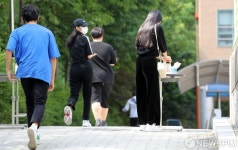 코로나19 검사 받는 원묵고등학교 학생들