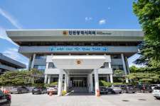 인천시의회 후반기 의장 신은호 의원…의장단 전원 민주당