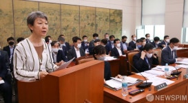 업무보고하는 정재숙 문화재청장