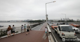 시민들은 신기, 운전자들은 죽을 맛