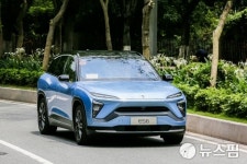 테슬라 경쟁자 지목받는 니오, UBS 목표가 1500% 상향