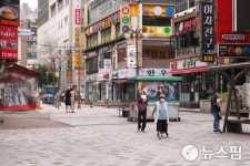 [르포] 휴일 모든 게 멈춰섰다...수도권 방역 강화조치에 광명시내 적막