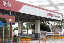 집단감염 발생 적막한 기아차 소하리공장