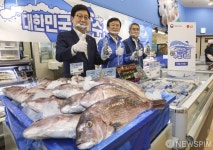 코리아 수산 페스타 우리 굴 찐찐찐이야~