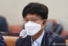 답변하는 이병태 카이스트 교수