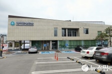 영덕서 9명 무더기 확진...장례식장 찾은 서울 송파 확진자 접촉