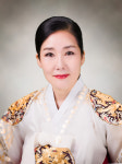 한복 대중화 아리랑주단 정인순 대표, 철탑산업훈장 수상 등