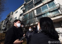 노후 아파트 찾은 안철수 국민의당 대표