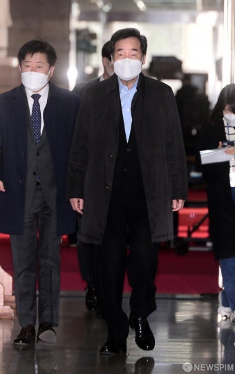 퇴임 앞둔 이낙연 더불어민주당 대표