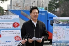 발산근린공원 찾은 오세훈 후보