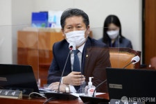 발언하는 정청래 더불어민주당 의원