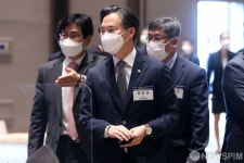 월드클래스 시즌2 출범식 참석하는 박진규 산자부 차관