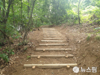 안전 산행 돕는다...청주 우암산 등 등산로 정비