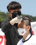 삭발하는 김포검단교통시민연대