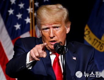 트럼프, 퇴임 후에도 한국 방위비 불만 