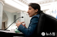 바이든, 연방거래위원장에 리나 칸 지명...거대 기술기업 규제론자