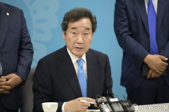 광주서 기자간담회 하는 이낙연