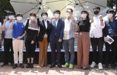 기념촬영하는 이준석 당대표-김은혜 의원