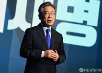 정책언팩쇼 정책발표하는 이재명