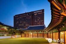 곧 휴가철 대목인데...취소 비상걸린 호텔 빅2 신라·롯데호텔