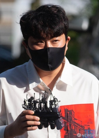 경찰, '귀가 중 시비' 트로트 가수 김호중 조사 예정