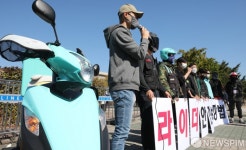 병영일광오토바이 | [ANDA칼럼] 오토바이 군단과 '밥벌이'