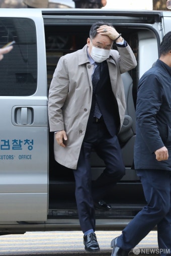 영장실질심사 출석한 화천대유 김만배