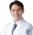 [인터뷰] 신재권 원장 건강취약계층 노인들, 주기적 스트레칭 해야