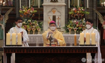 천주교 서울대교구장에 취임하는 정순택 대주교