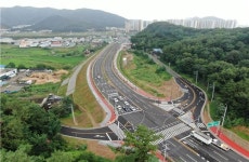 김해시 외동~주촌 확포장 4.21㎞ 전 구간 6차로 전면 개통