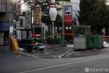 고양 마두역 상가 주변에 싱크홀 발생