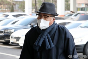 '김건희 통화' 심문기일 출석하는 백은종 서울의소리 대표