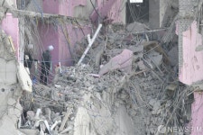 광주 붕괴 아파트 28층서 실종자 1명 추가 발견...내시경 카메라로 확인