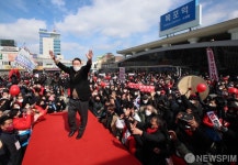 목포역 앞 찾은 윤석열 대선 후보